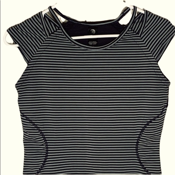 🔥🔥MPG Sz S/P Active Gray Striped Mesh Panels Polyester Spandex Top - Picture 3 of 8